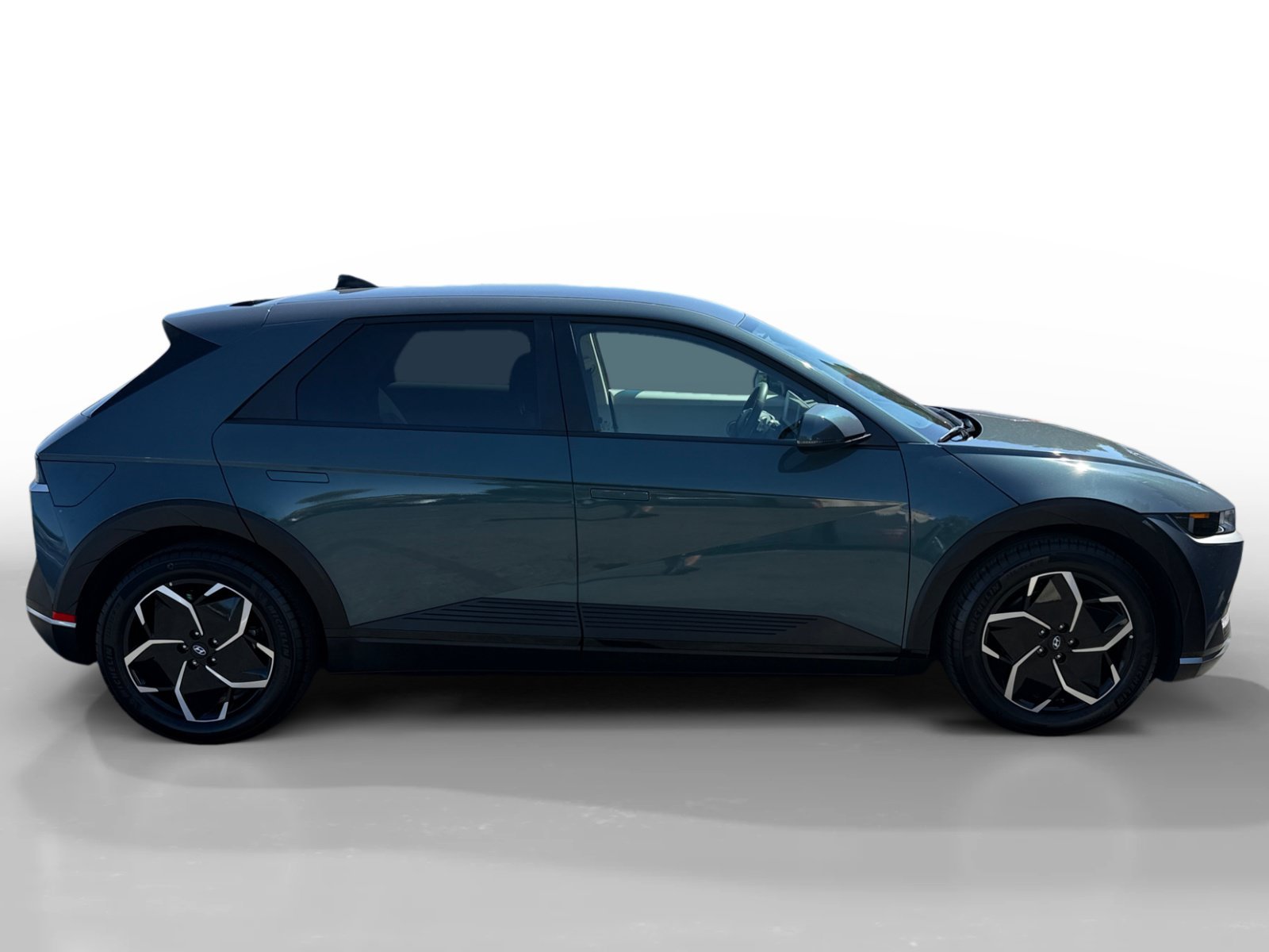 Certified Used 2024 Teal Hyundai SE image 6