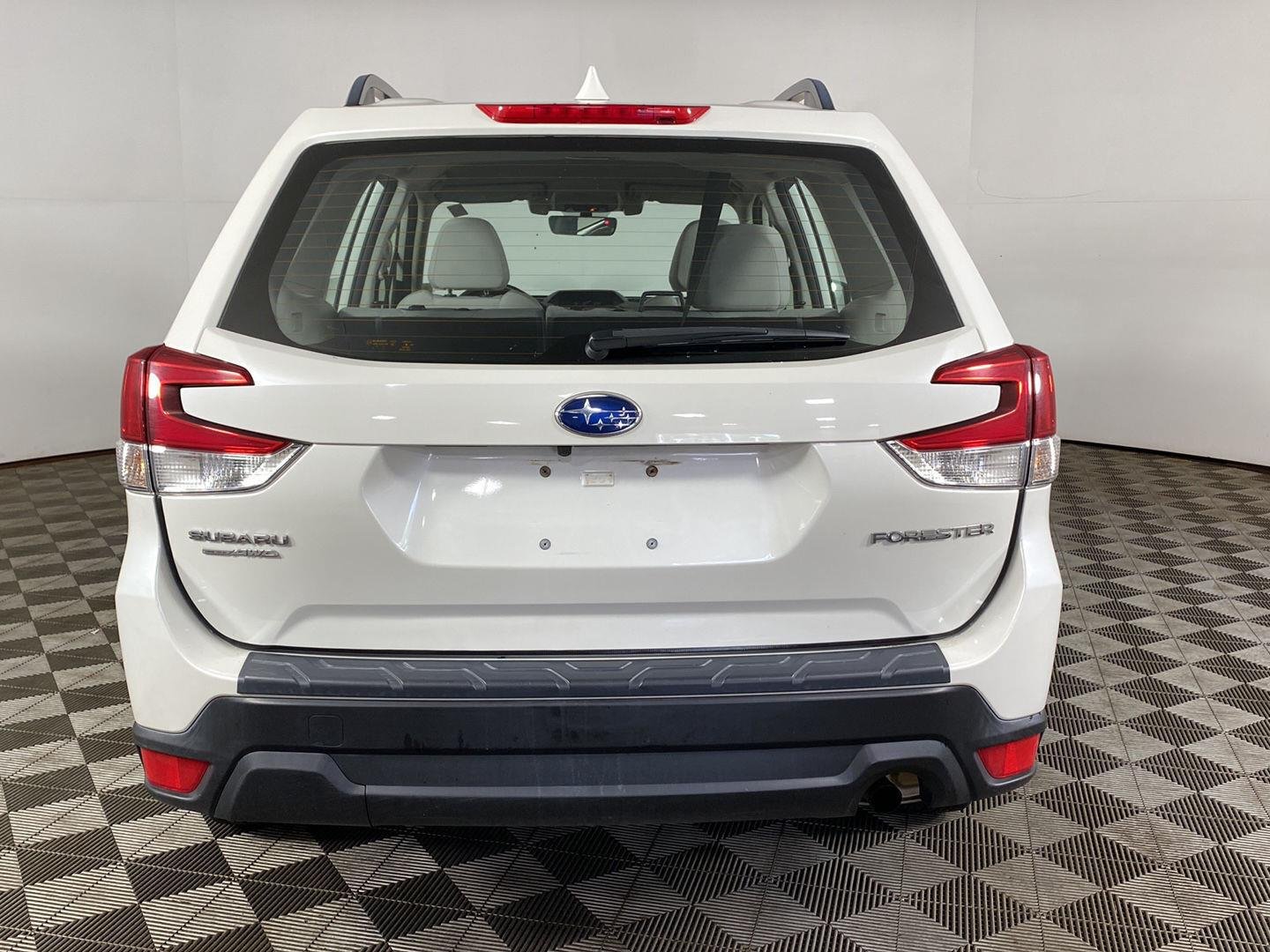 Used 2021 Crystal White Pearl Subaru Base image 6