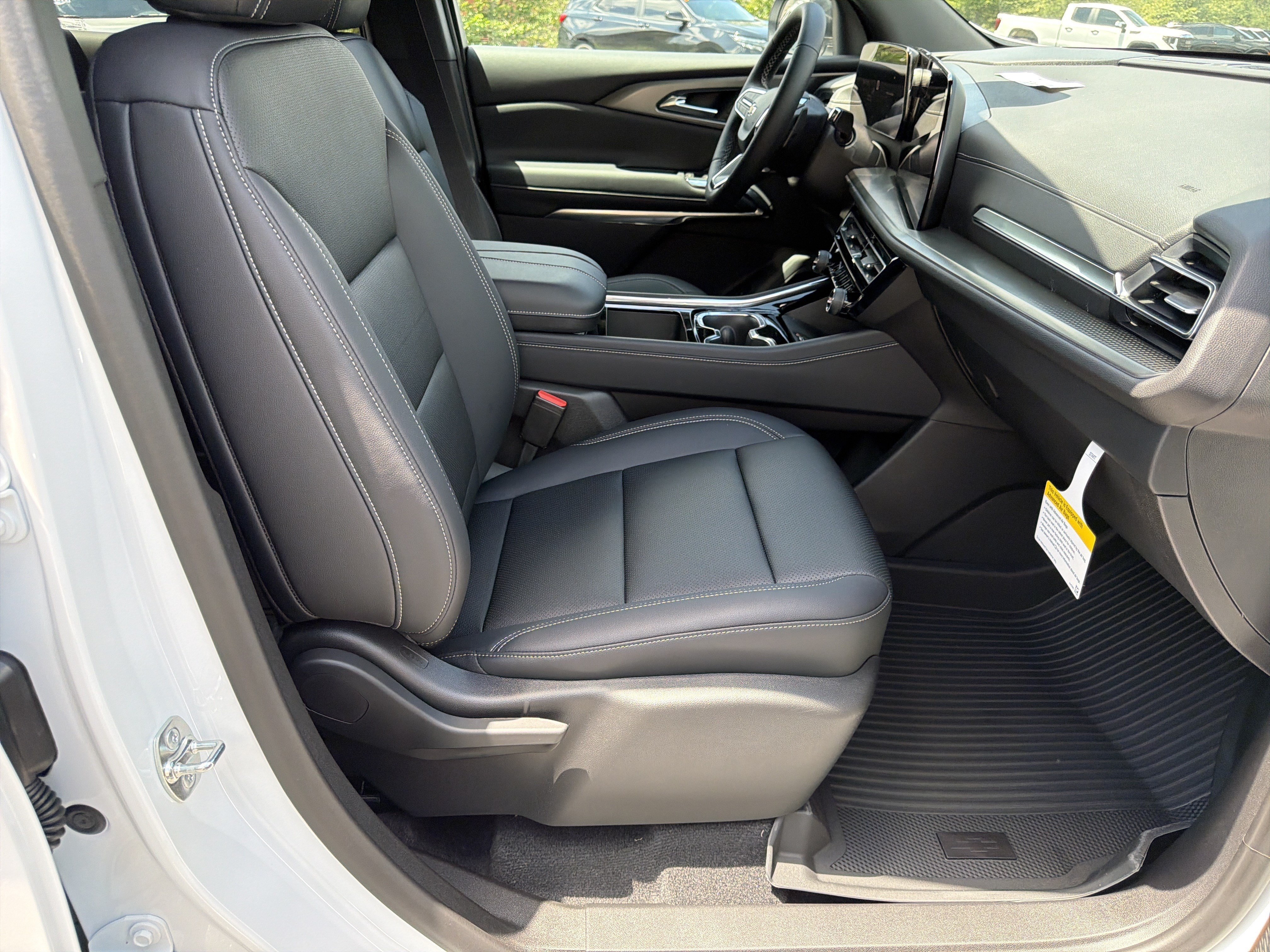 2026 Chevrolet Traverse LT - Photo 13