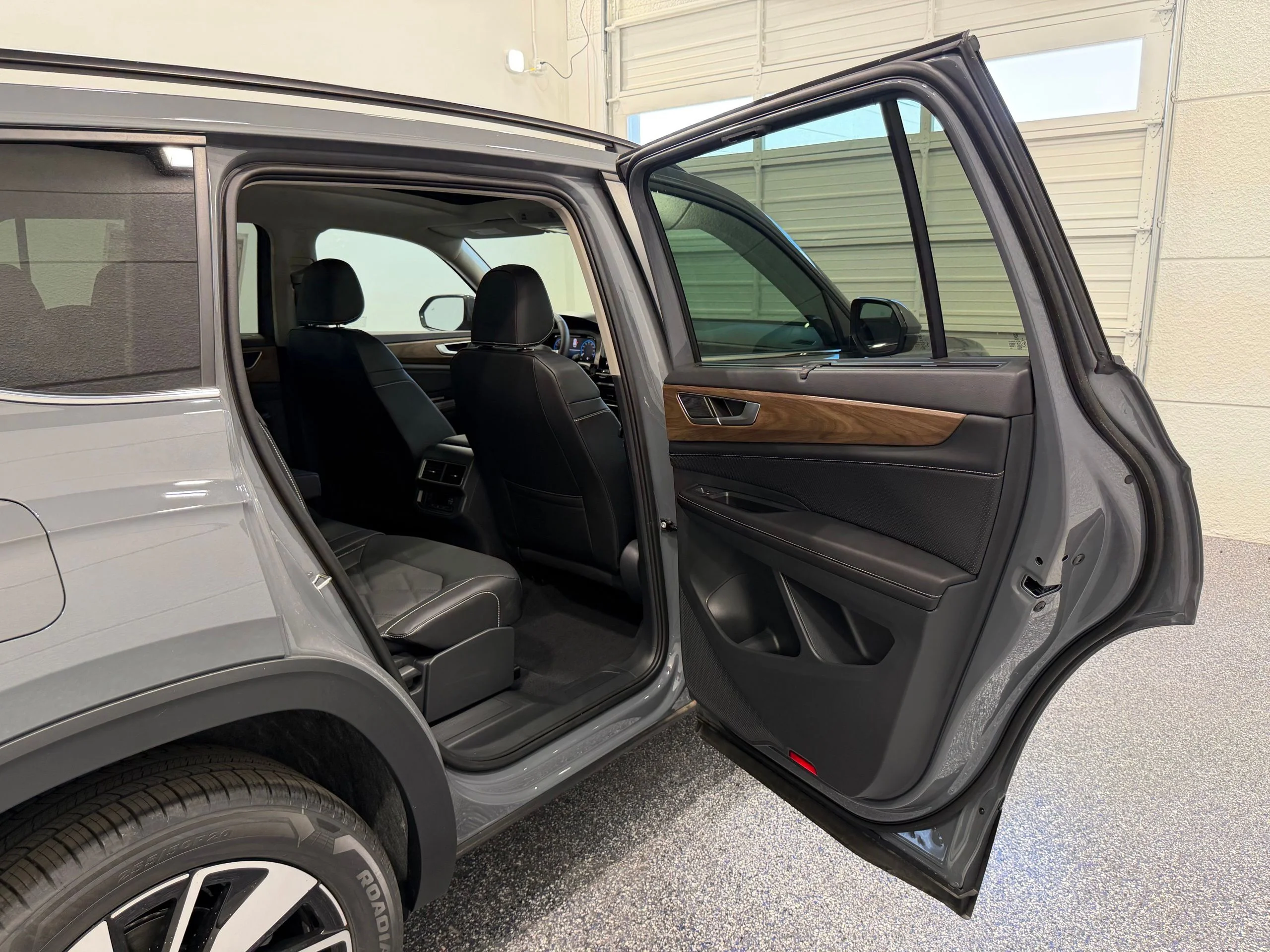 2026 Volkswagen Atlas SE w/Tech - Photo 29