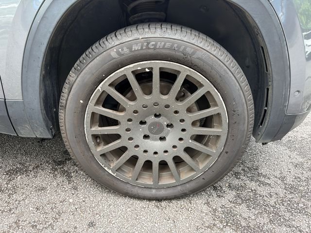 Used 2018 Gray Volkswagen SEL Premium image 12