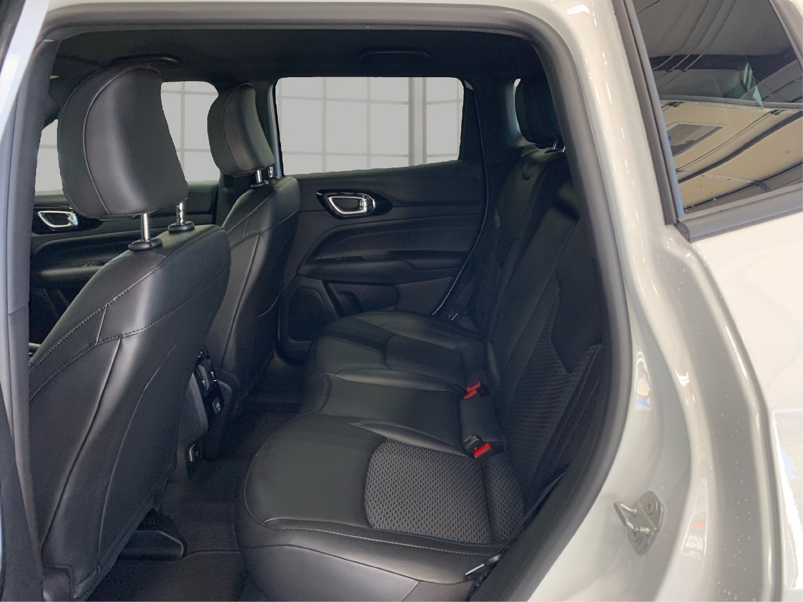 2026 Jeep Compass Latitude Altitude - Photo 10