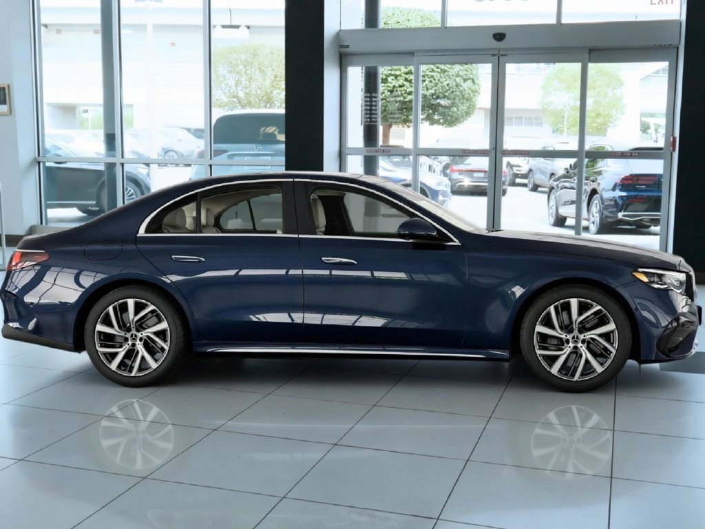 New 2027 Nautical Blue Metallic Mercedes-Benz E 450 image 15