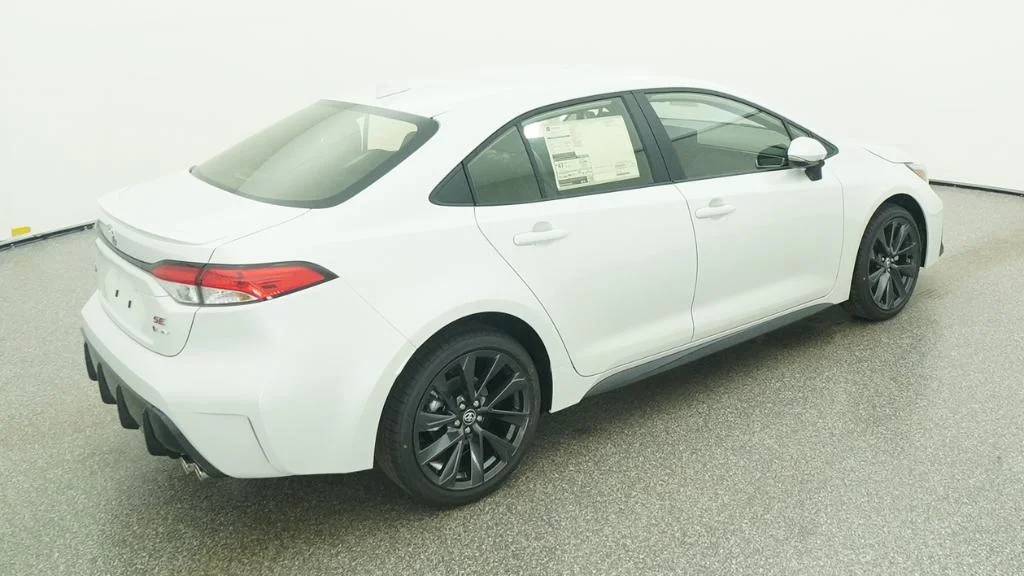 2026 Toyota Corolla SE - Photo 7