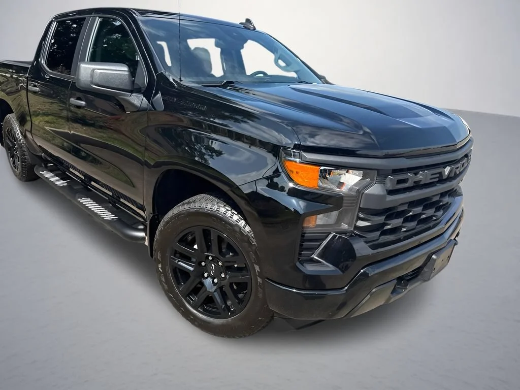 Used 2024 Black Chevrolet Custom image 28