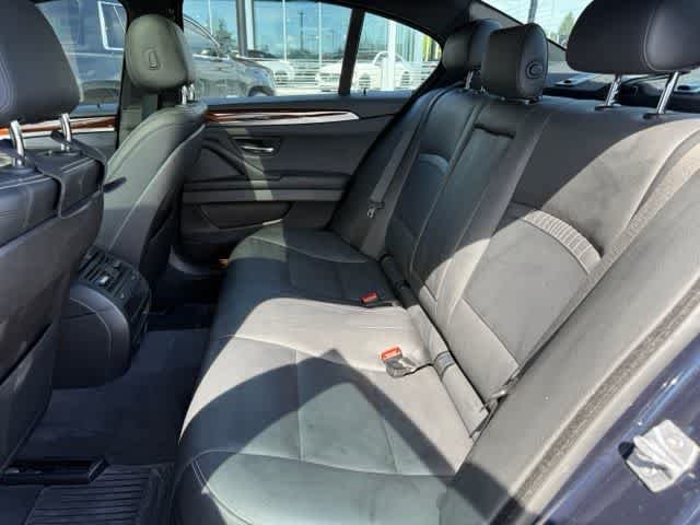 Used 2014  BMW 528i xDrive image 10