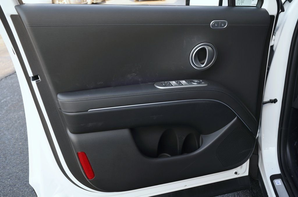 New 2026 Creamy White Pearl Hyundai SEL Premium image 33