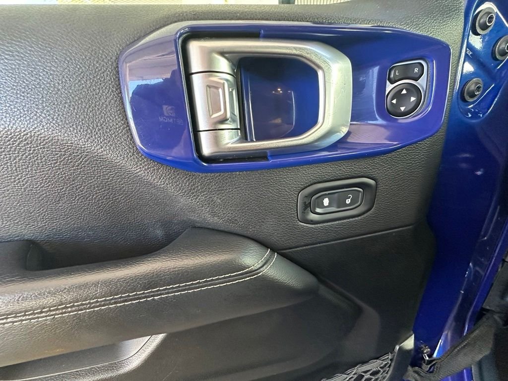 Used 2020 Blue Jeep Unlimited Sahara image 12