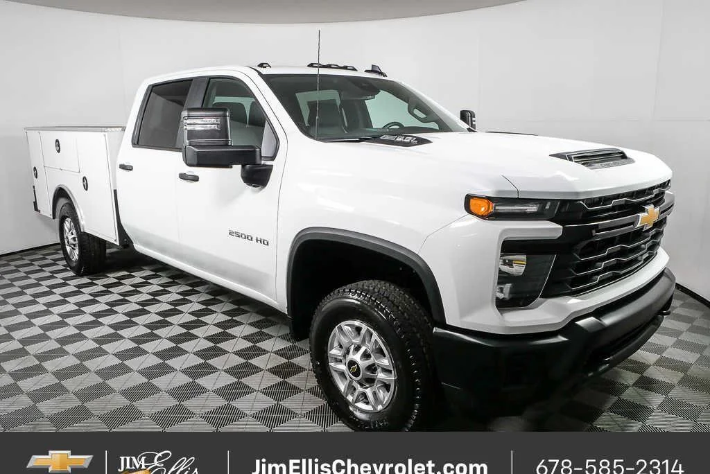 New 2026 Summit White Chevrolet WT image 1