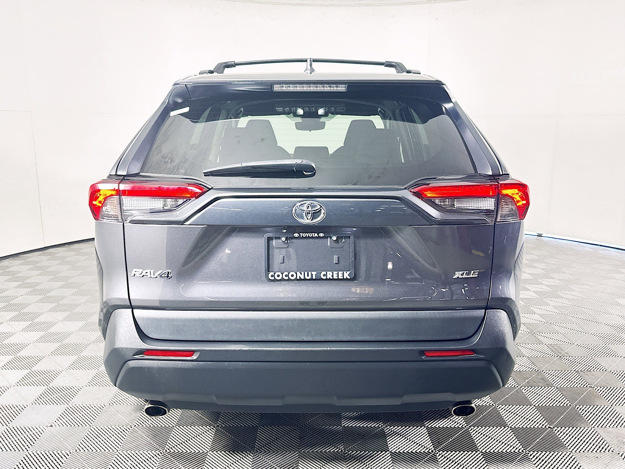 2023 Toyota RAV4 thumbnail 6