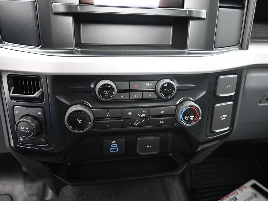 2026 Ford F-250 Super Duty XL - Photo 15