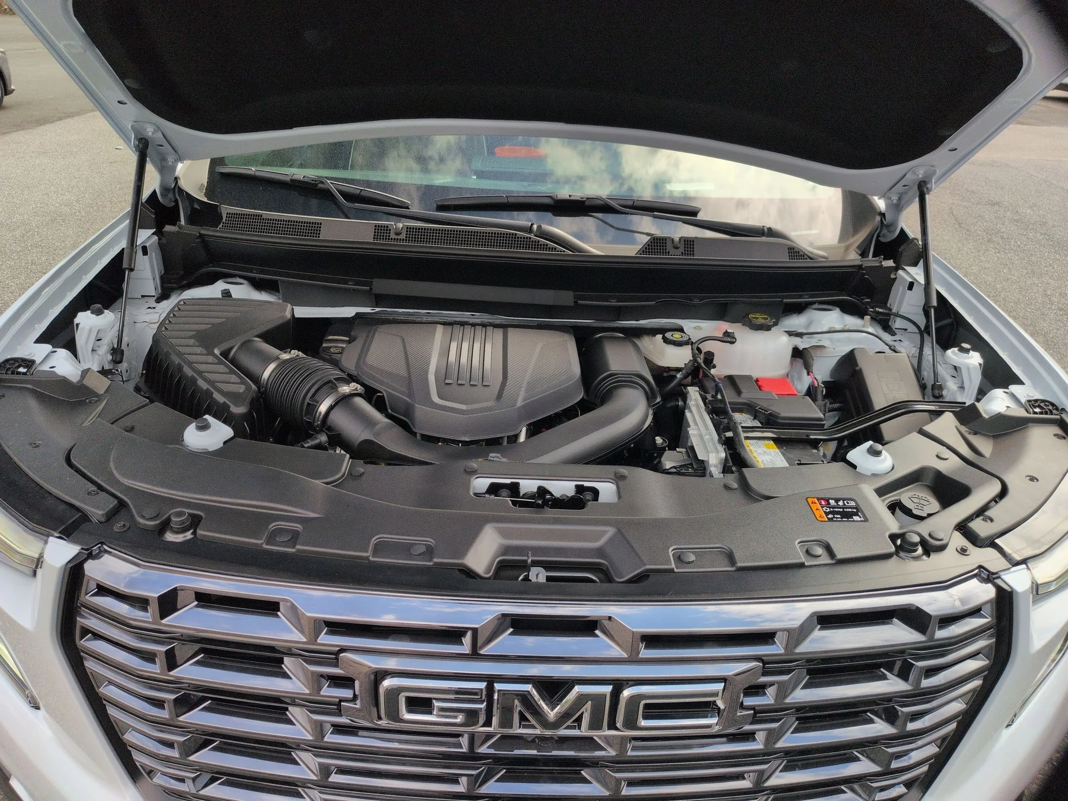 2026 GMC Acadia Denali Ultimate - Photo 17