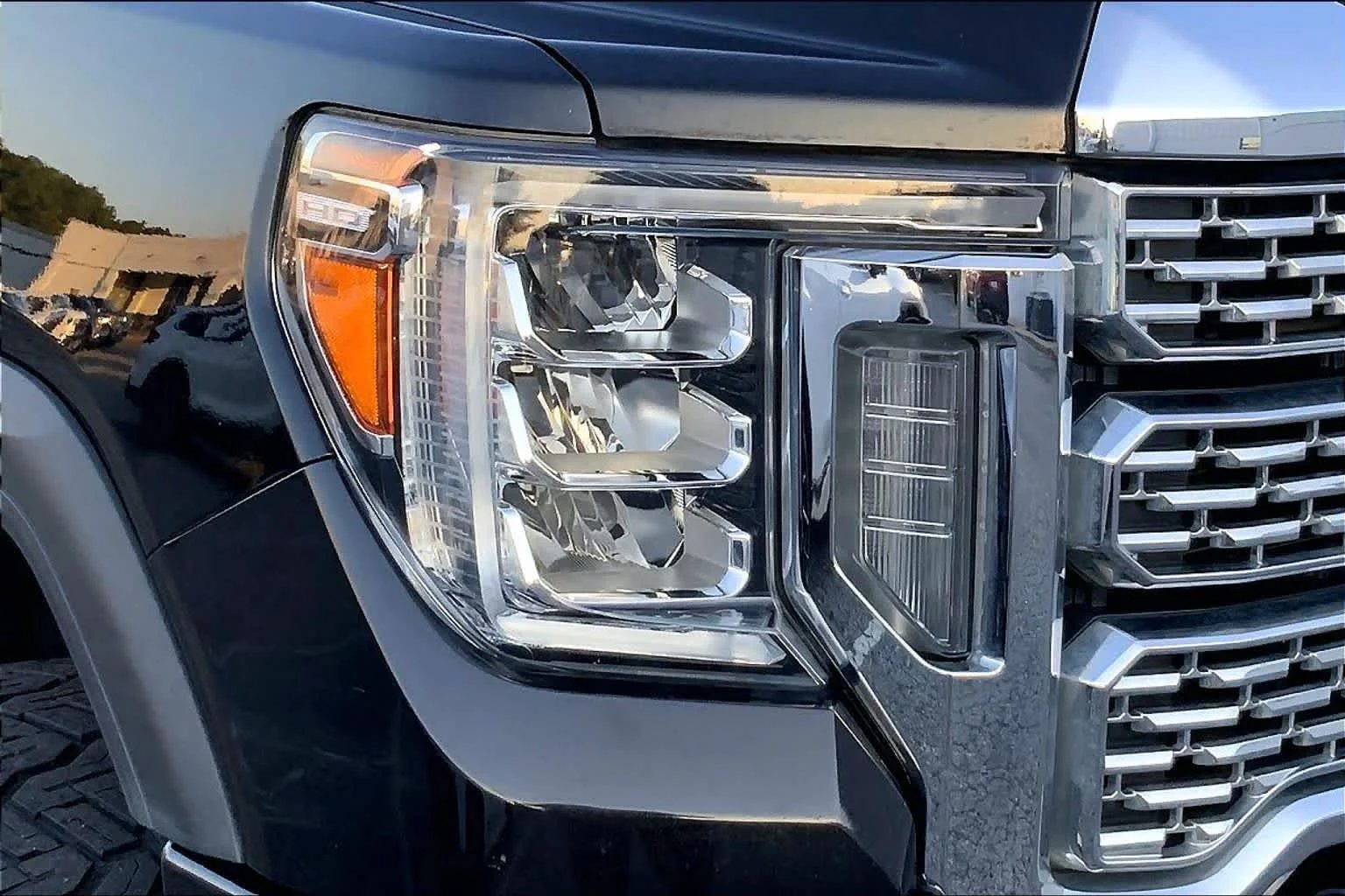 Used 2021 Ebony Twilight Metallic GMC Denali image 24