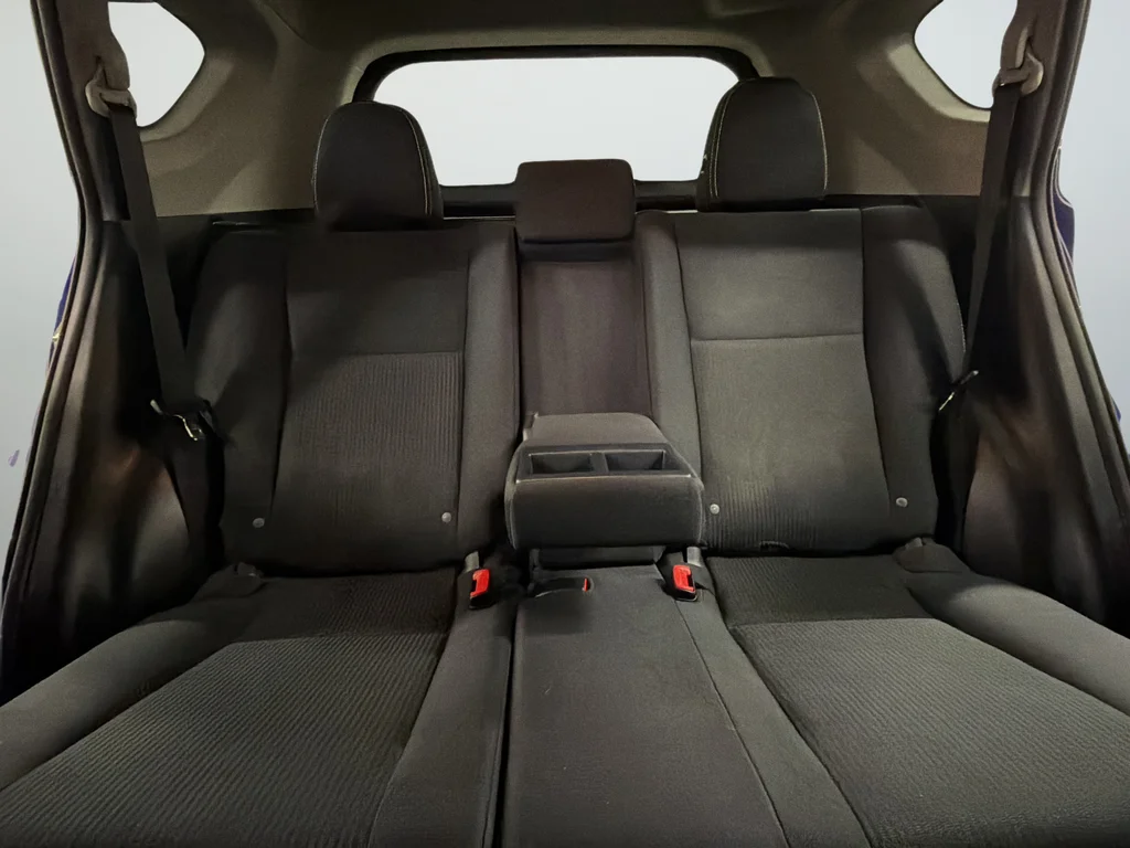 Used 2015 Blue Toyota XLE image 29