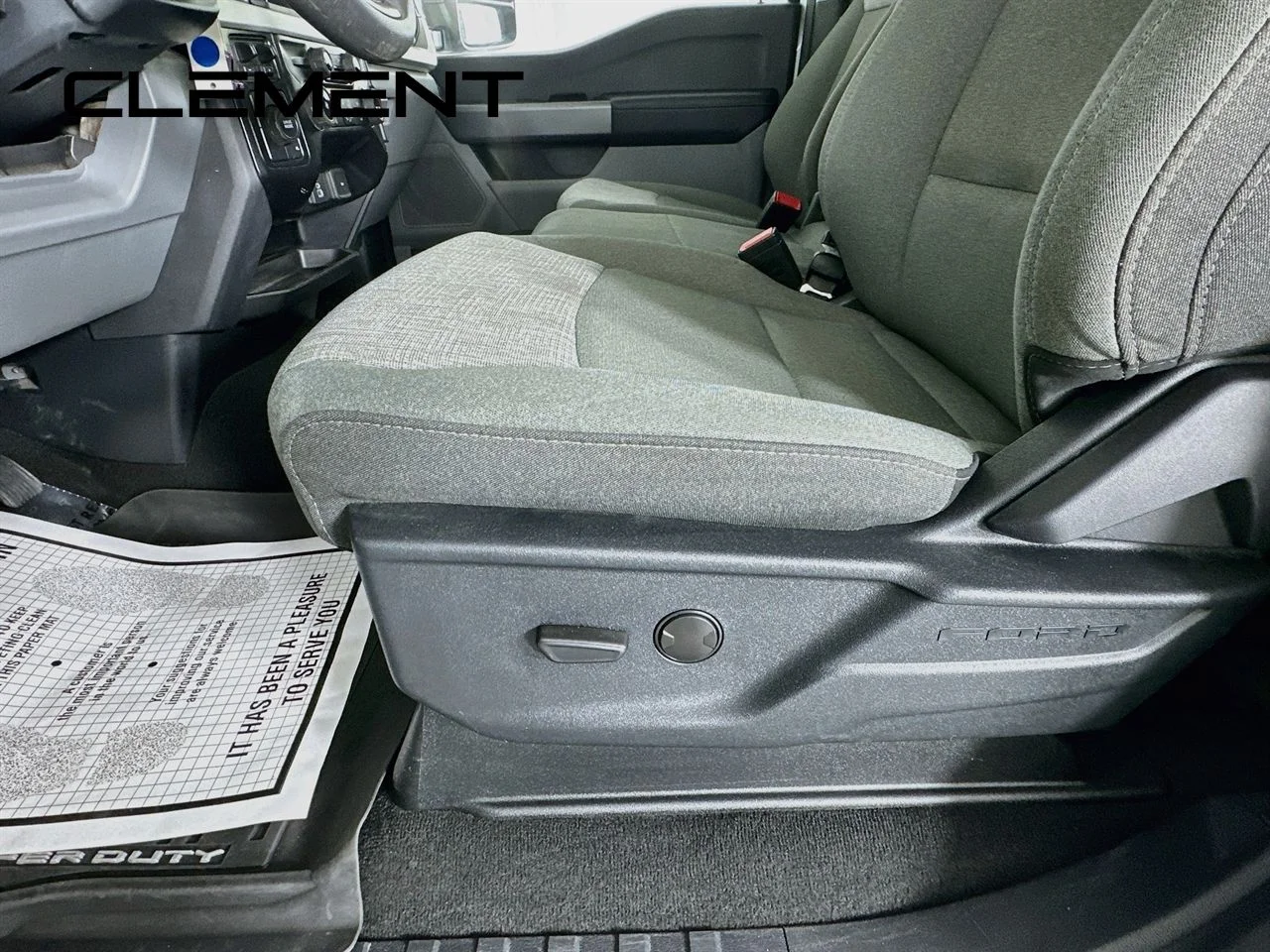 Used 2026 Oxford White Ford XLT image 27