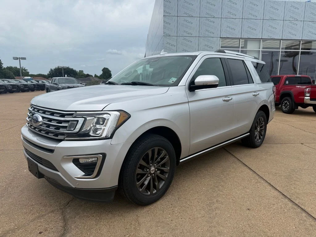 2019 Ford Expedition Limited's photo