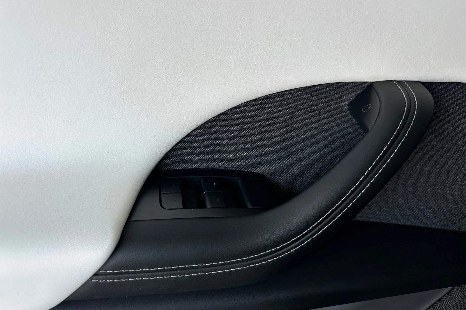 Used 2023 BLACK Tesla  image 10