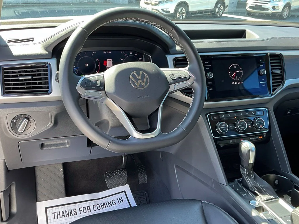 Used 2023  Volkswagen 3.6L V6 SE w/Technology image 28