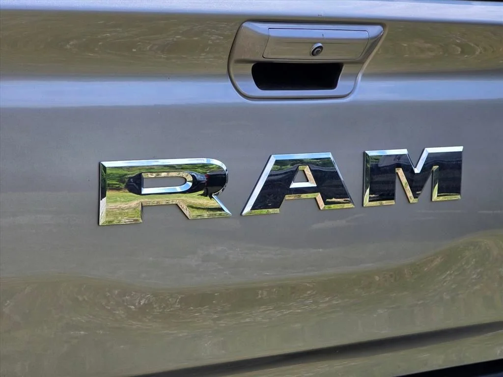Used 2025 Silver Ram Laramie image 14