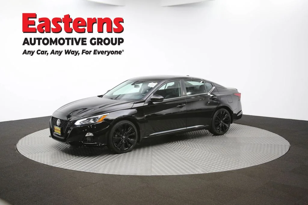 Used 2022 Black Nissan 2.5 SR image 54