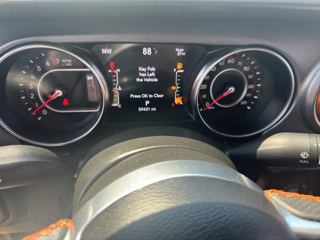 Used 2022 Sting-Gray Clearcoat Jeep Mojave image 19