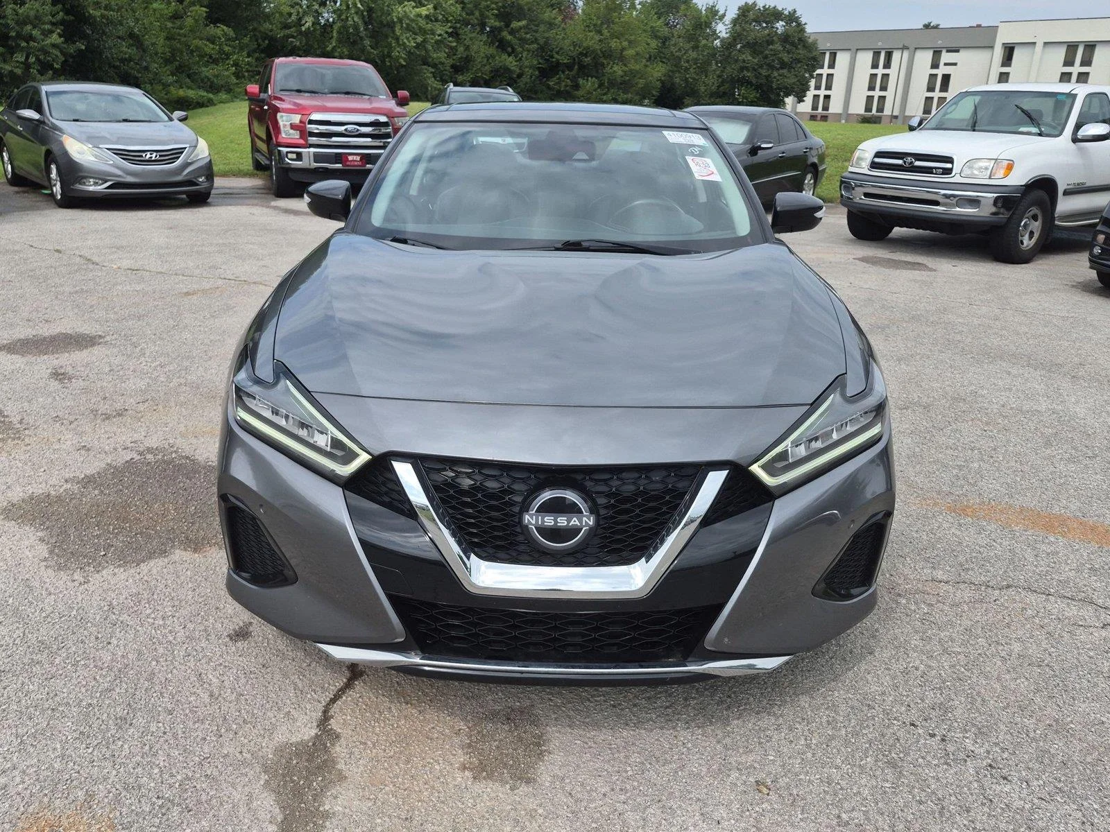 Used 2023 Silver NISSAN  image 8