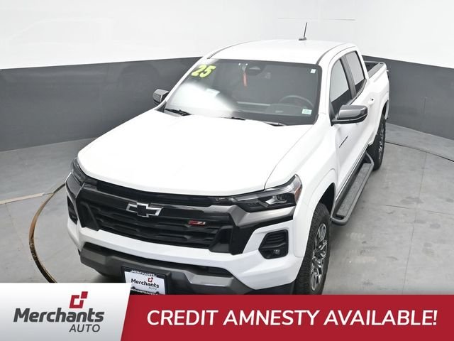 Used 2025 White Chevrolet Z71 image 23