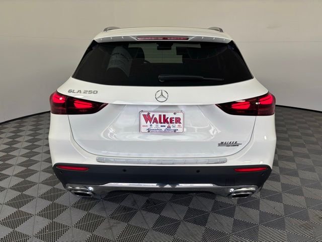 New 2026 White Mercedes-Benz GLA 250 image 6