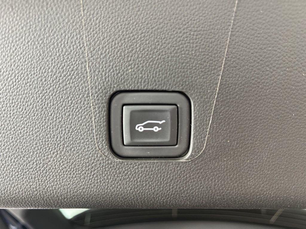 Used 2023 Northsky Blue Metallic Chevrolet LT Leather image 32