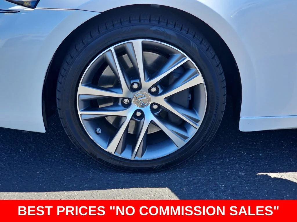 Used 2020 White Lexus 300 image 34
