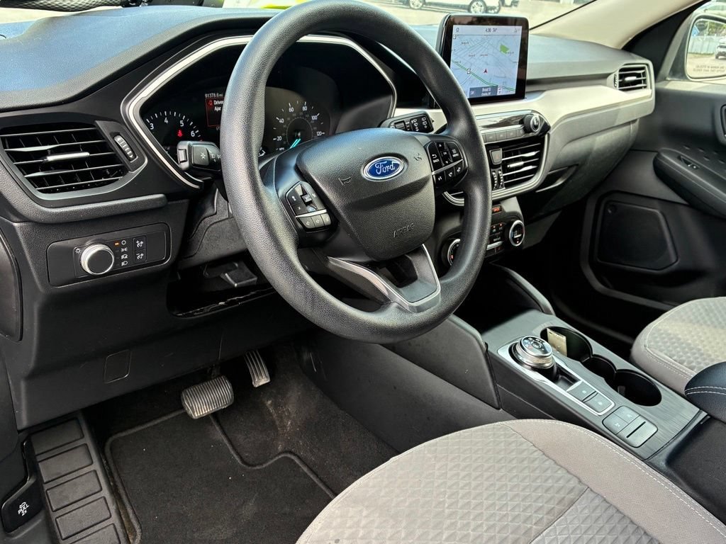 Used 2020  Ford SE image 18