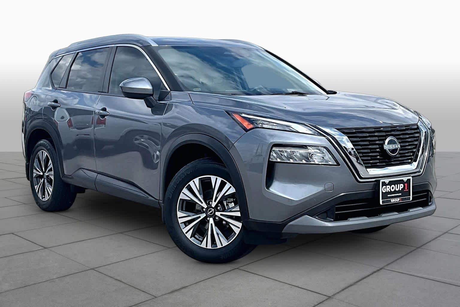 Used 2023 Gun Metallic Nissan SV image 3