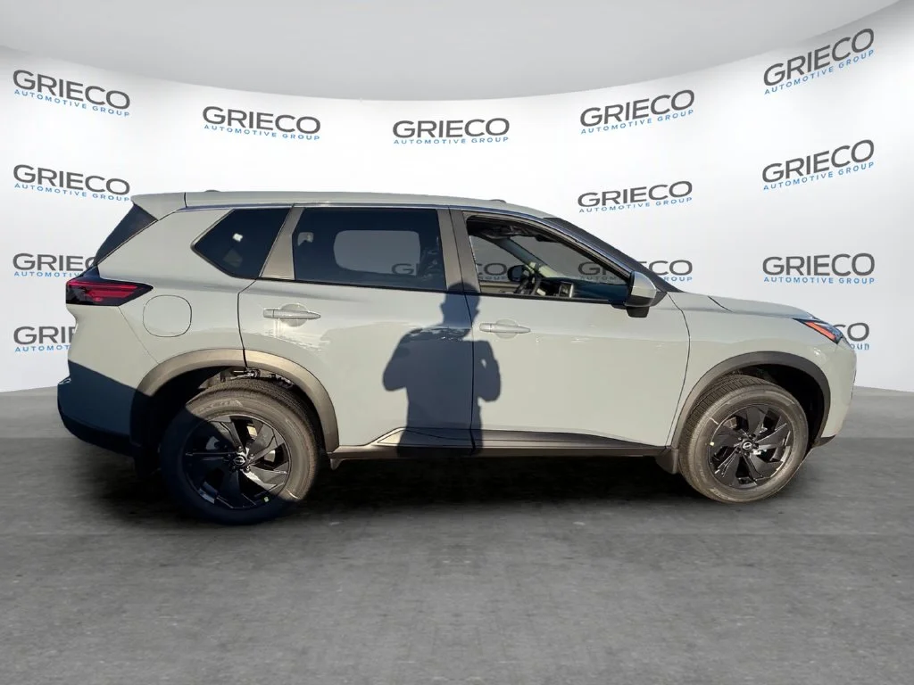 New 2027 Gray Nissan SV image 8
