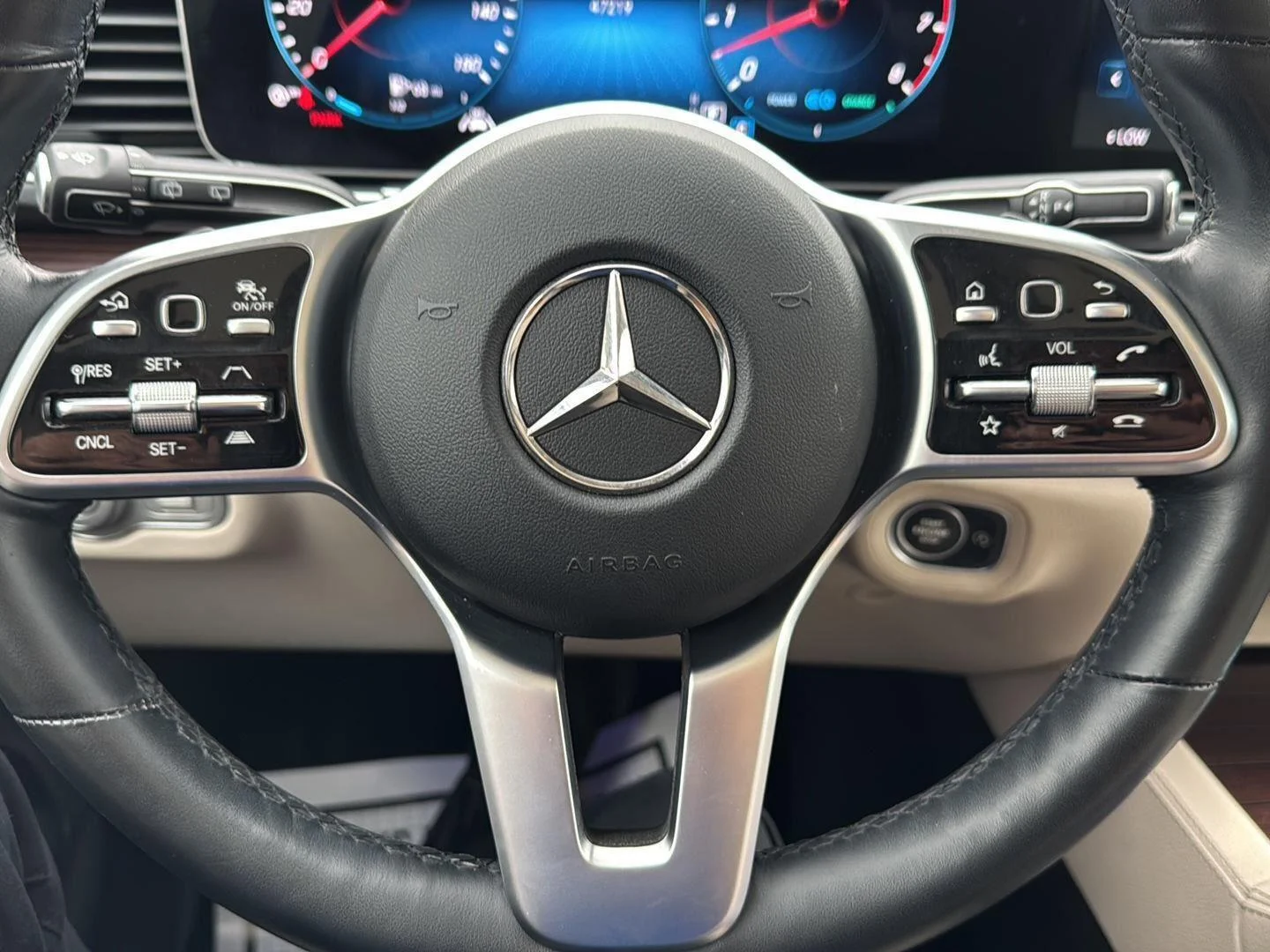 Used 2023 Polar White Mercedes-Benz GLE 450 image 16