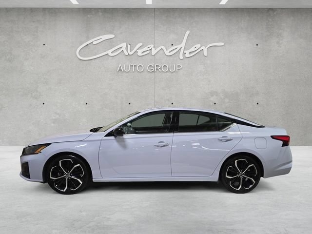 Used 2024 Gray Nissan 2.5 SR image 13