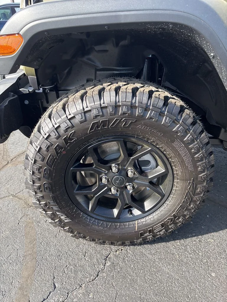 2025 Jeep Wrangler 4-Door Willys - Photo 26