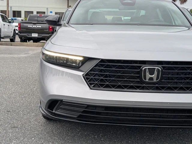 New 2026 Solar Silver Metallic Honda Sport-L image 9