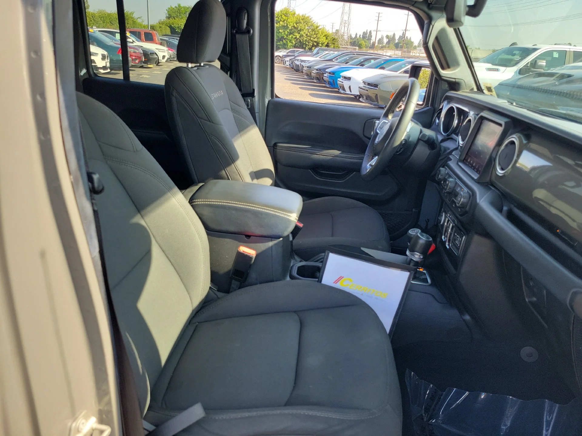 Used 2023 Gray Jeep Sahara image 18