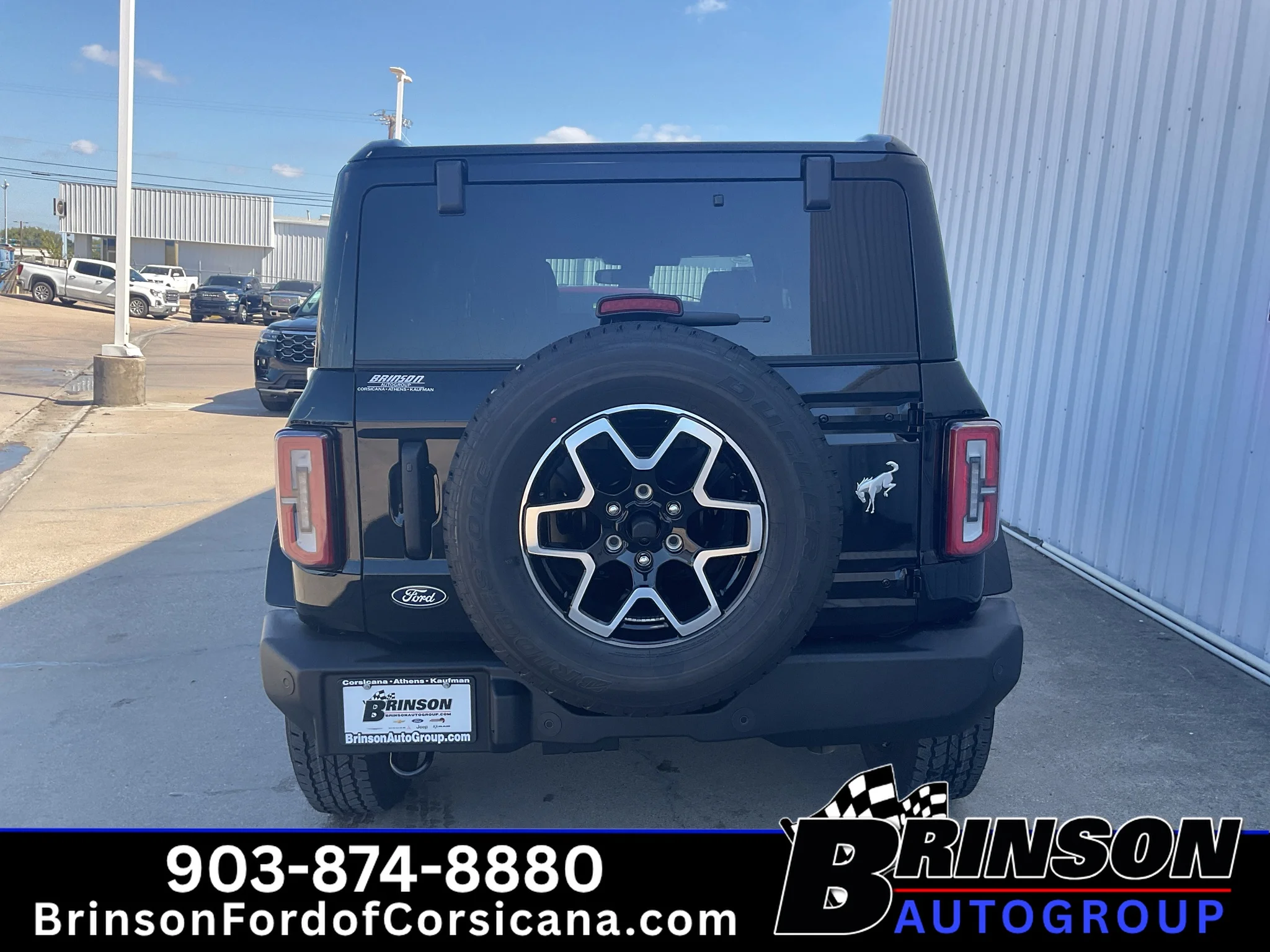 New 2026 Shadow Black Ford Outer Banks image 4