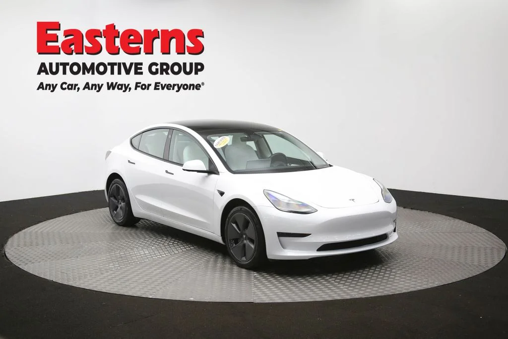 Used 2023 White Tesla Base image 44