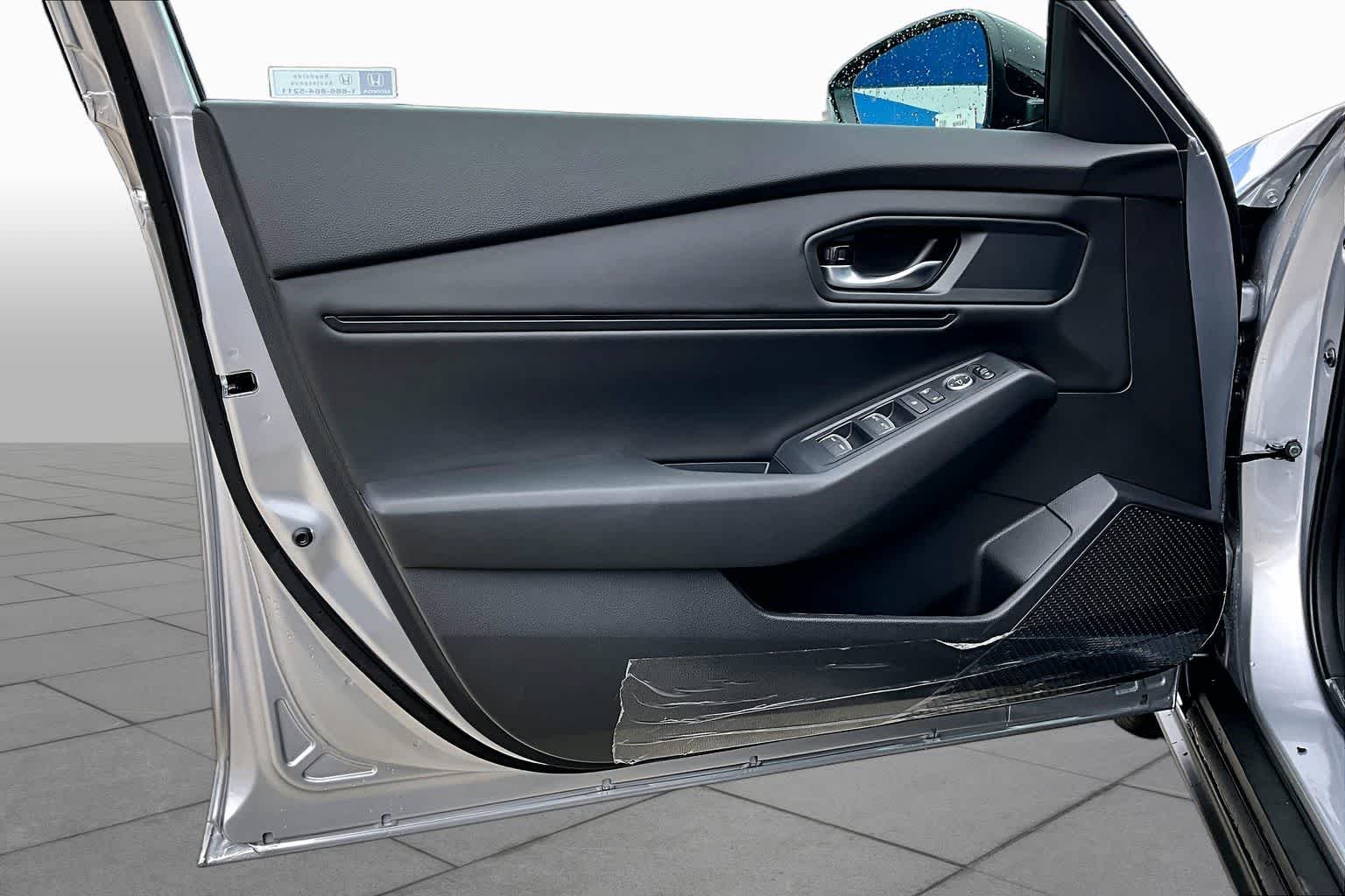 New 2026 Solar Silver Metallic Honda SE image 10
