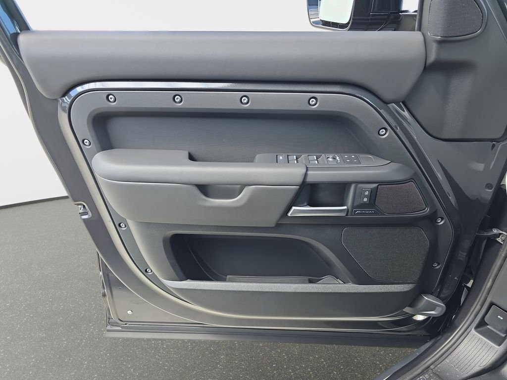 New 2026 Carpathian Grey Land Rover S image 28