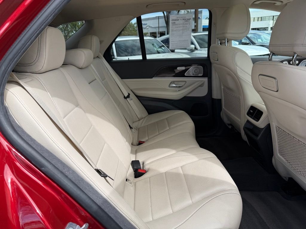 Used 2020 designo Cardinal Red Metallic Mercedes-Benz GLE 450 image 17