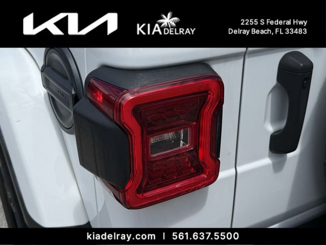 Used 2021 White Jeep Unlimited Sahara Altitude image 7