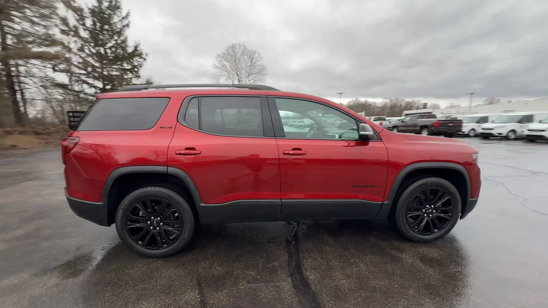 Used 2023 Volcanic Red Tintcoat GMC SLE image 9
