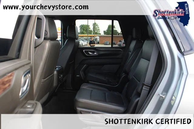 Used 2023 Gray Chevrolet Z71 image 18