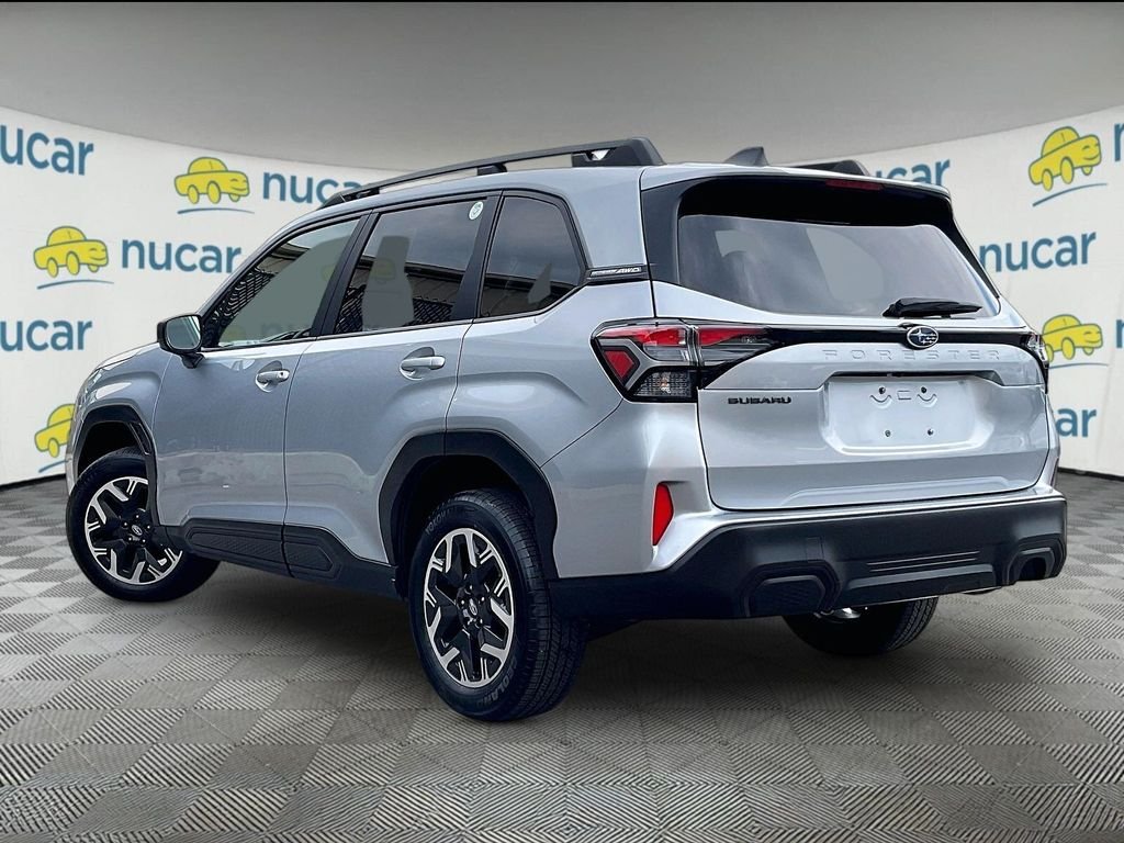 Used 2025 Ice Silver Metallic Subaru Premium image 4