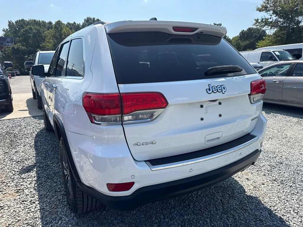 Used 2017 White Jeep Limited image 4