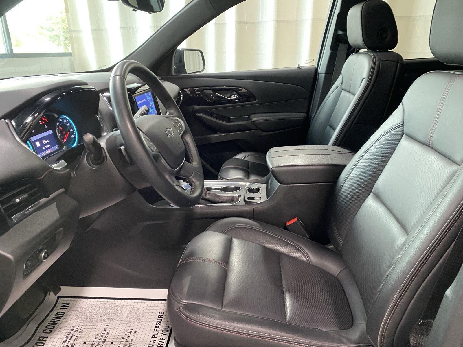Used 2023 Mosaic Black Metallic Chevrolet RS image 6