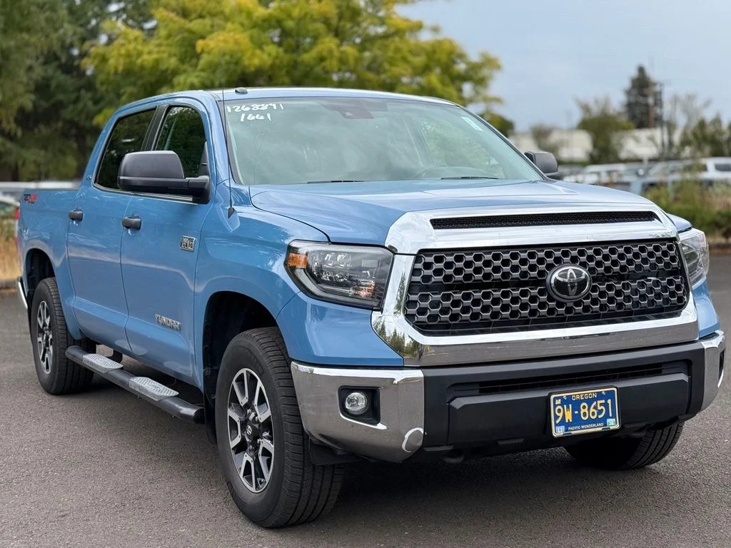 Used 2019 Blue Toyota SR5 image 7
